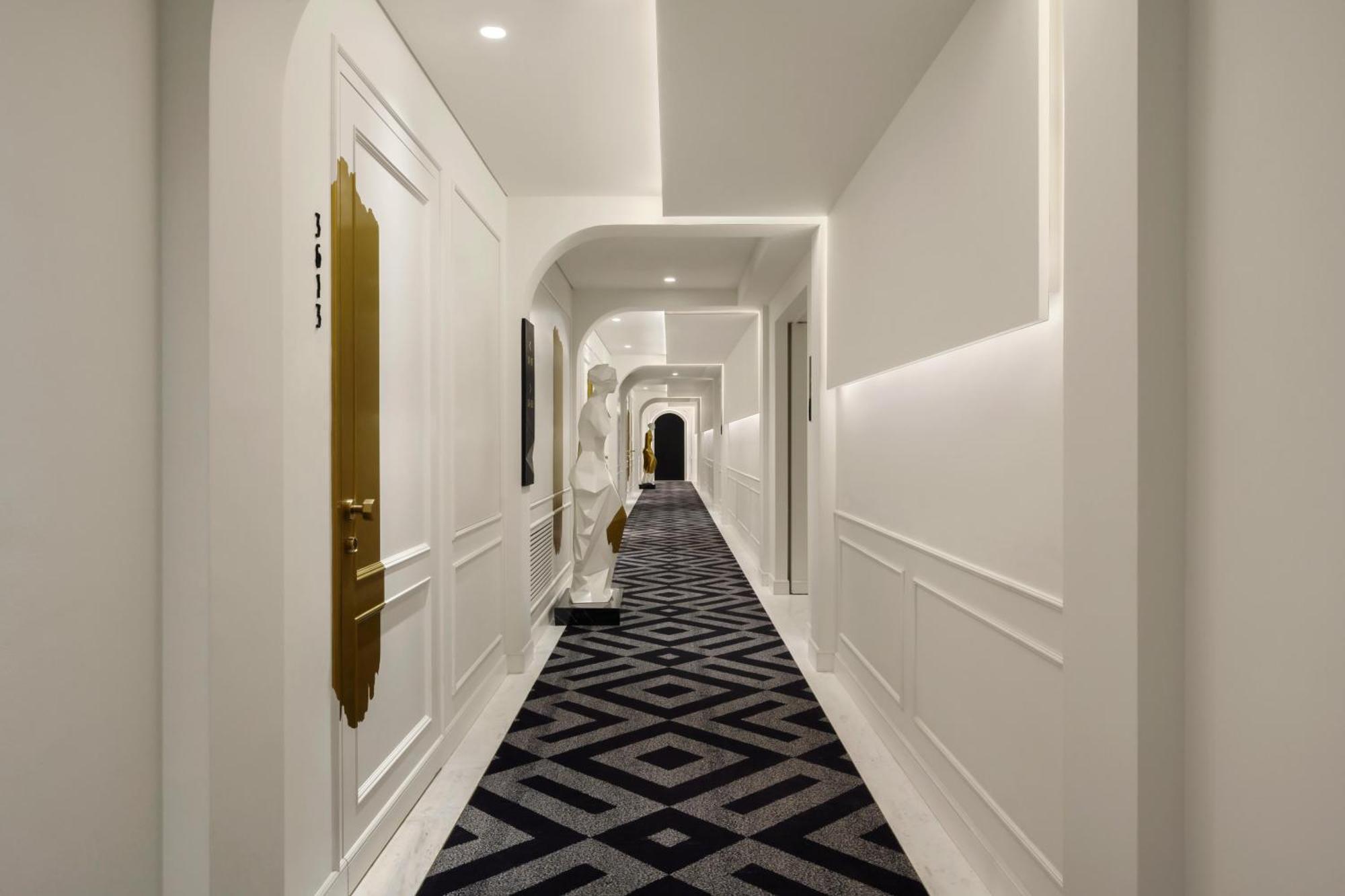 So/ Uptown Dubai Hotel Luaran gambar Corridor