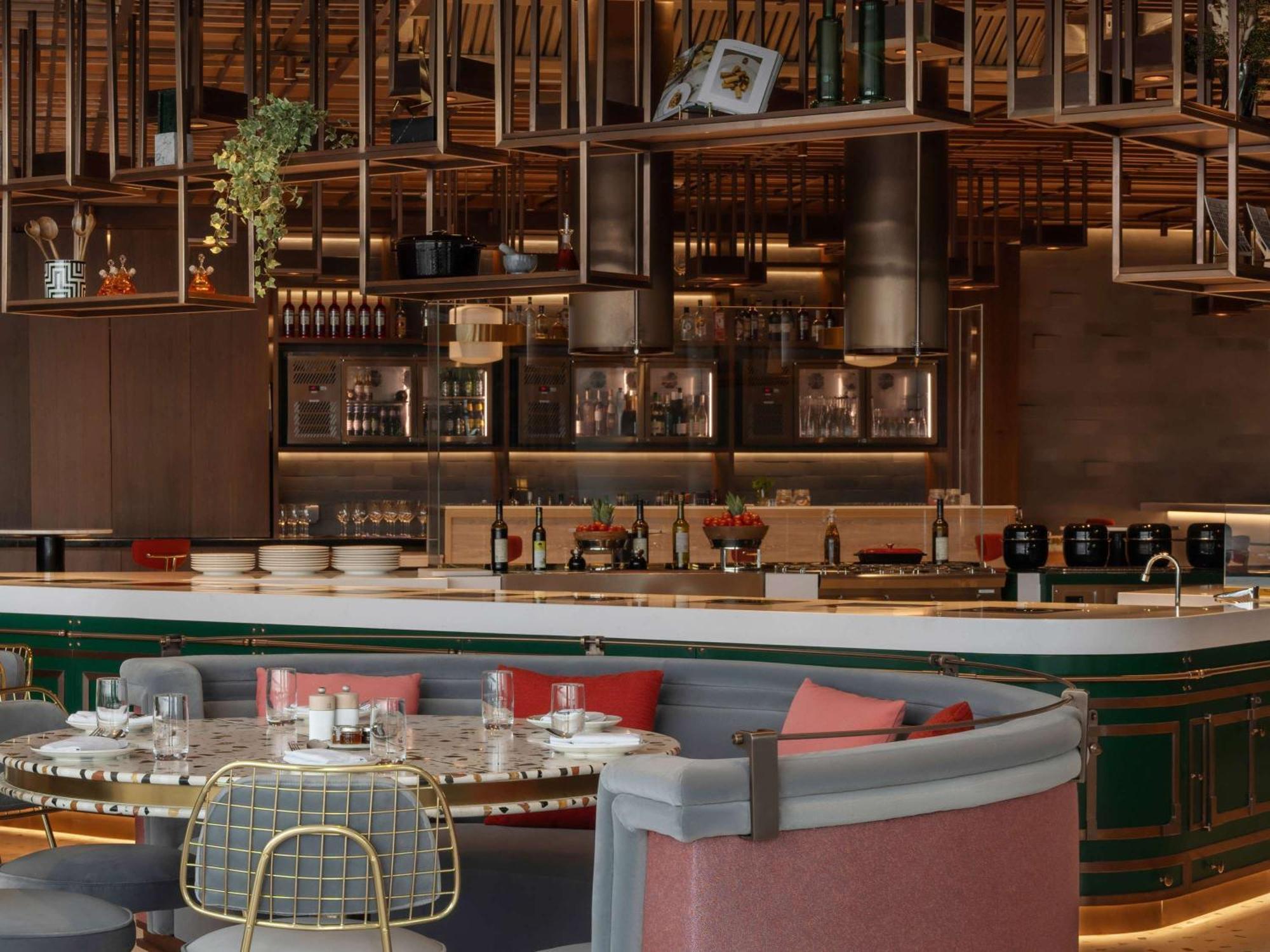 So/ Uptown Dubai Hotel Luaran gambar The bar at the restaurant